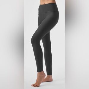 ALO Yoga Anthracite 7/8 High-Waist Airlift Legging in Size S